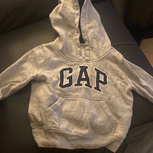 Lightly worn gap set for boys
